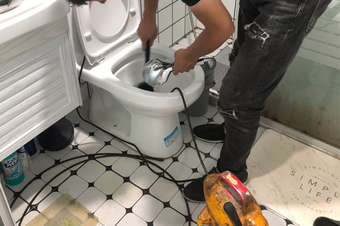 干河街道马桶堵塞自己疏通还是找师傅？专业上门服务让你省时更省心